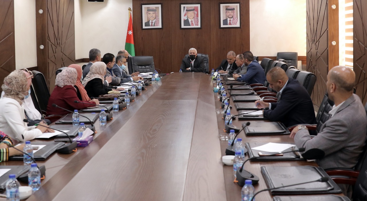 الادارية النيابية تطالب بتمديد الامتحان التنافسي