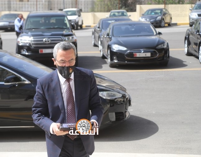 أبو قديس يكلف مديري الإدارات بالدوام