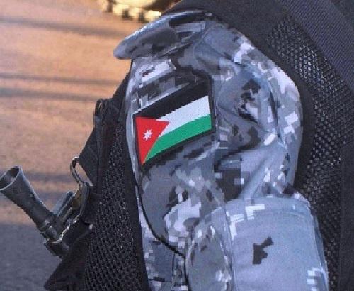 الامن يحقق بفيديو يظهر شرطيا يقوم