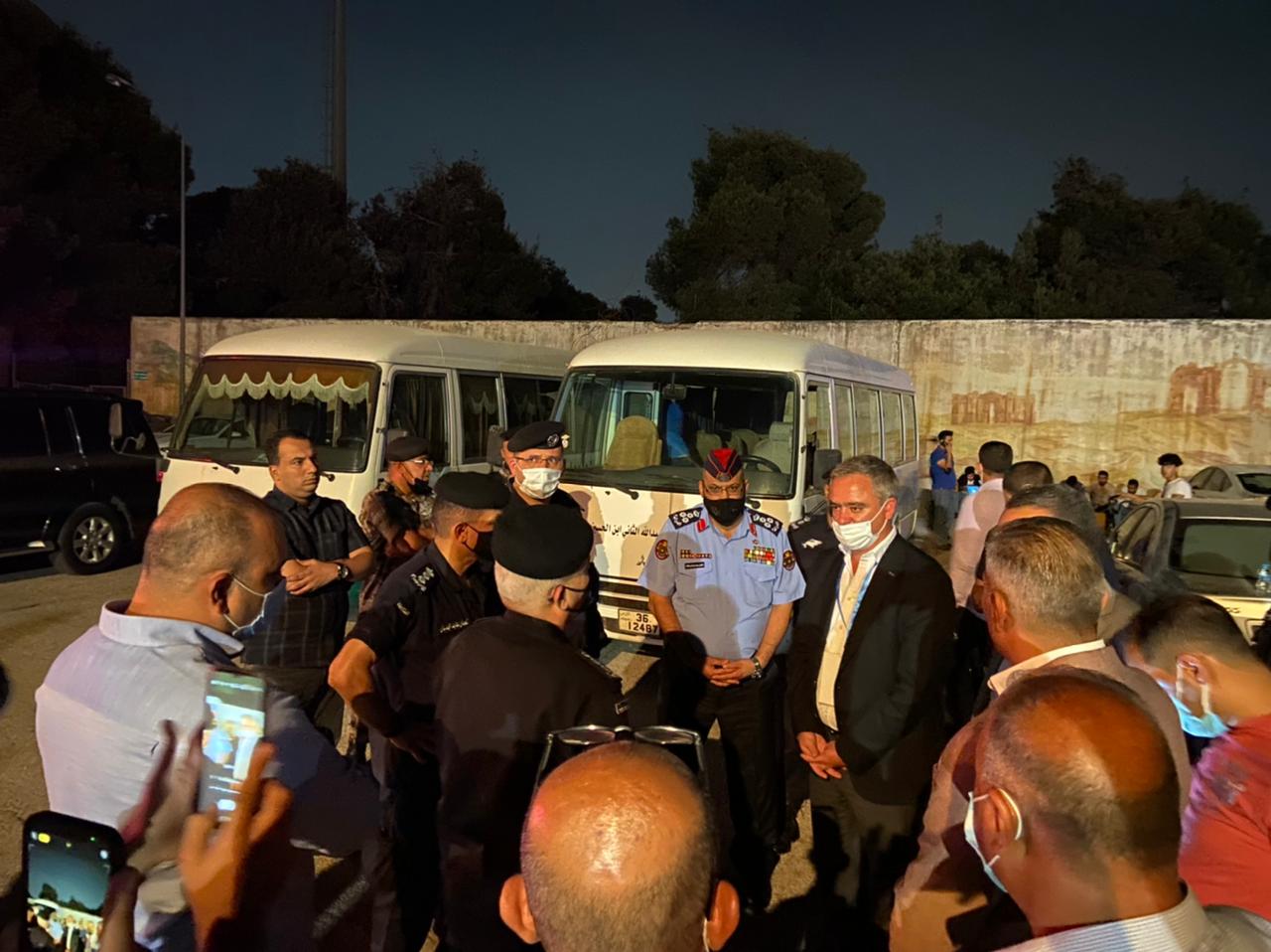 النابلسي يتفقد قصر الرياضة ويلتقي مندوبي