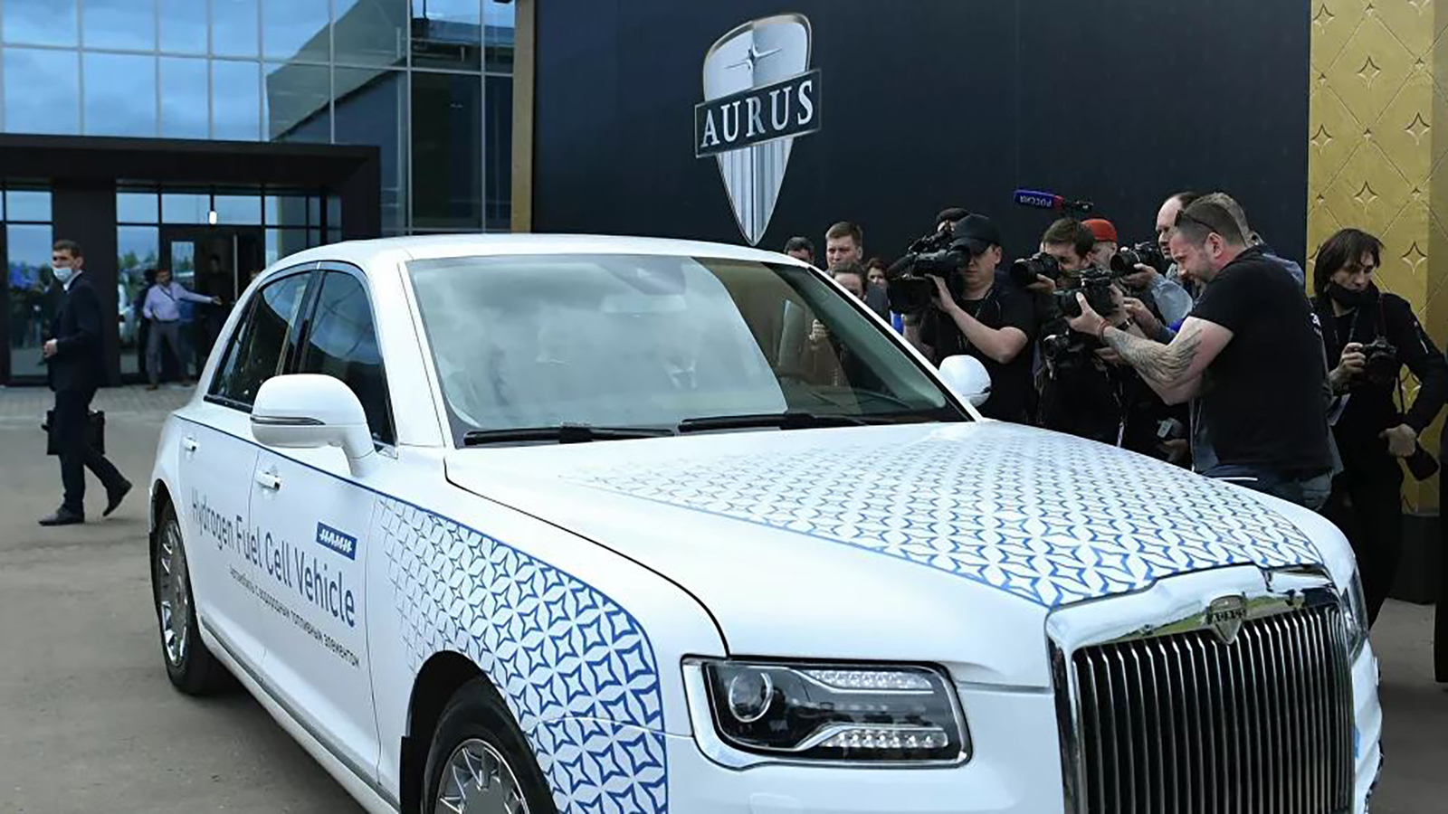 روسيا تكشف عن موعد إطلاق سيارتها