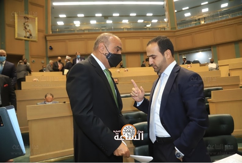 «مشادة الكرسي» في صور