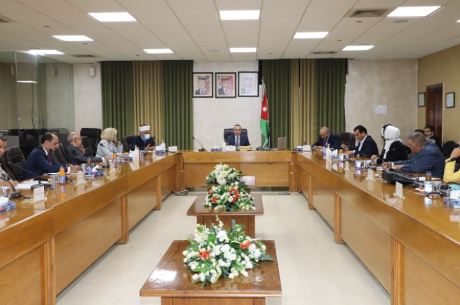 محافظة رئيسا للجنة تطوير امتحان «التوجيهي»..