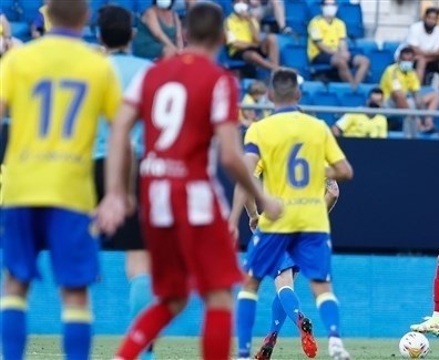 أتلتيكو يخسر وديا أمام قادش بركلات