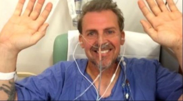 يشفى من السرطان بعد جراحة باستخدام