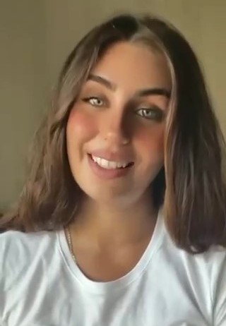 الأردنية الملاح تتخرج حديثا من قسم