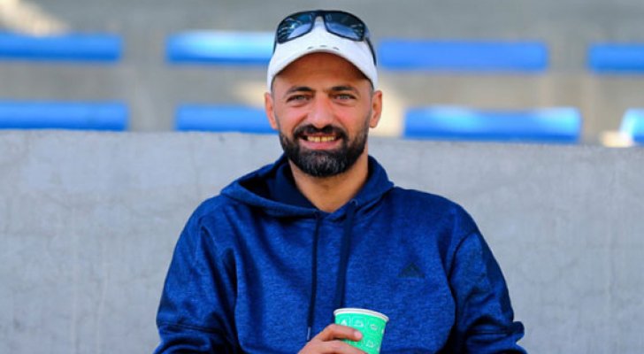 حاتم عقل مدربا في الجهاز الفني