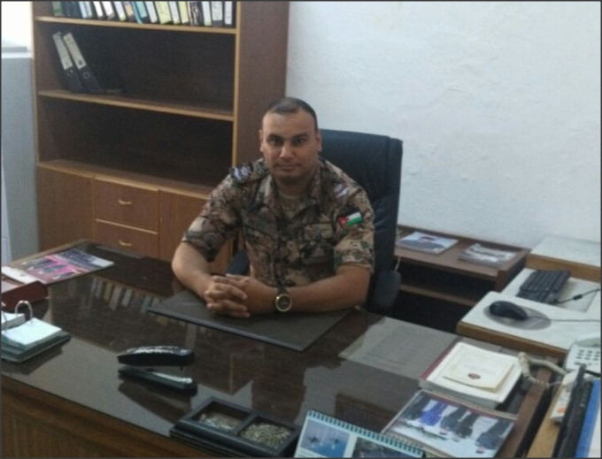 غالب المحيسن وعائلته يهنئون عطالله تيسير