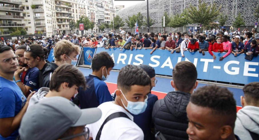 50 ألف شخص تابعوا رحلة ميسي