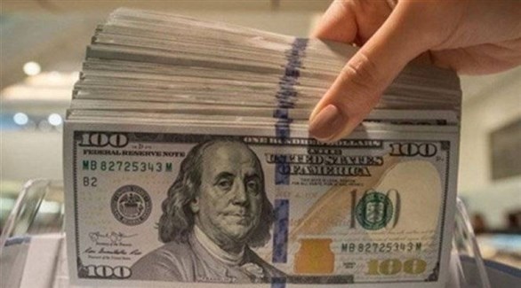 الدولار يتحرك صوب ذروة العام