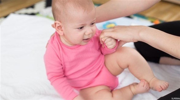 توصية بتدريب مهارات الرضيع من شهره