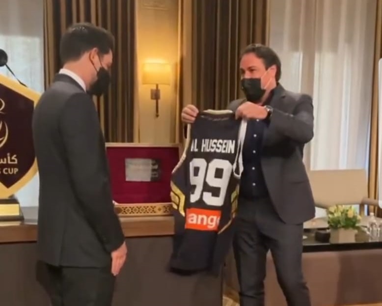 ولي العهد يلتقي منتخبنا للسلة ويتسلم