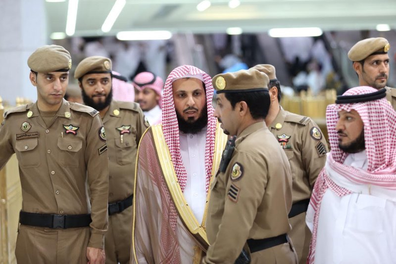 صفات خاصة يمتلكها حراس الأئمة بالحرم