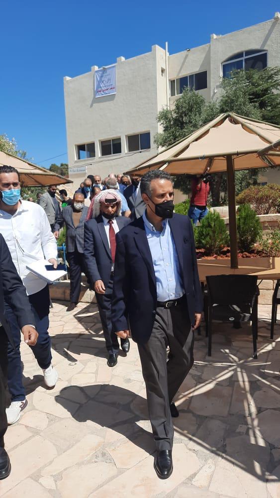 وزير السياحة من فندق غصن الزيتون