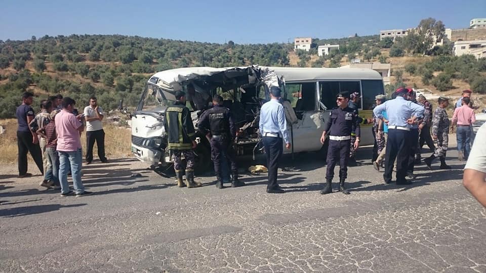 وفاة و17 إصابة بحادث مروع في