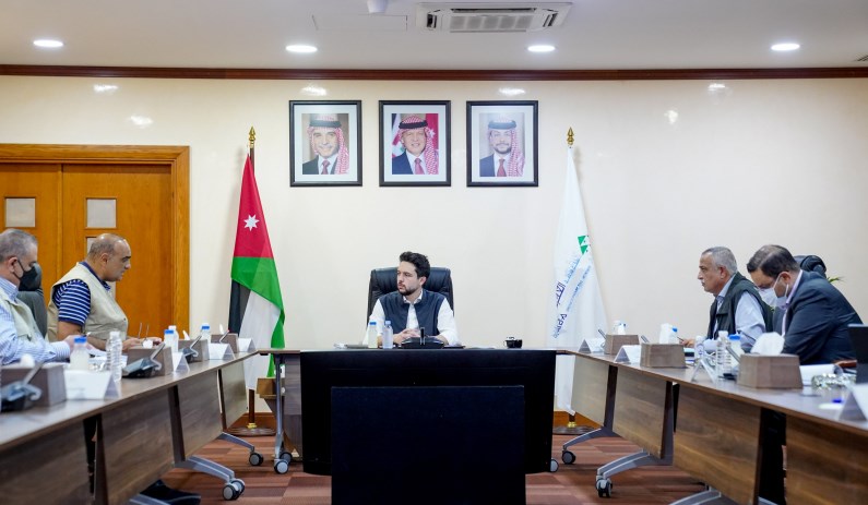 ولي العهد يترأس اجتماعا في سلطة