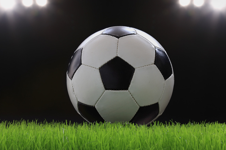 أبرز المباريات العربية والعالمية اليوم السبت