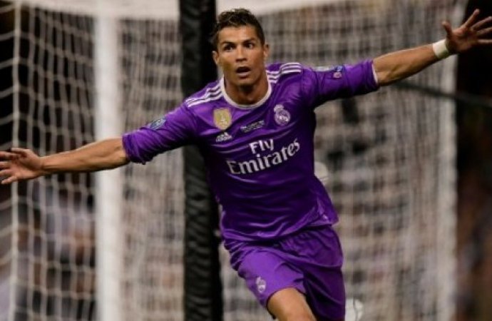 رونالدو الرياضي الأعلى دخلا في العالم