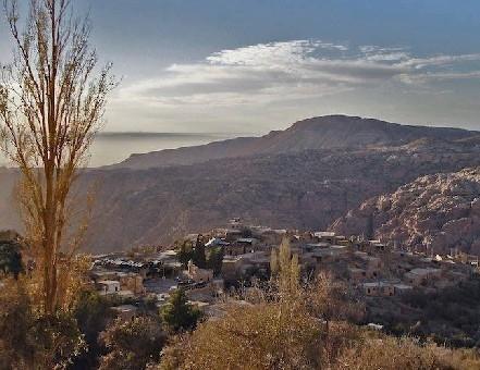 النسور: لا ترف لدينا لنتبطر على