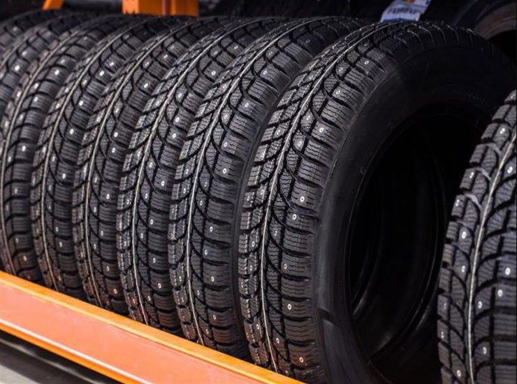 المواصفات: منع بيع الإطارات المخزنة لأكثر