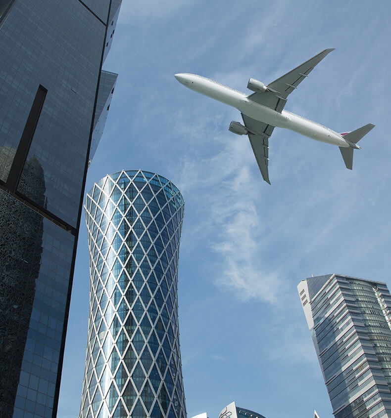 قطر تفتح أجواءها أمام السعوديين والإماراتيين