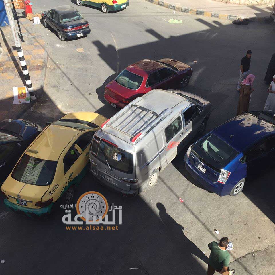 ’اطلع ما بطلع‘.. تغلق شارعا في