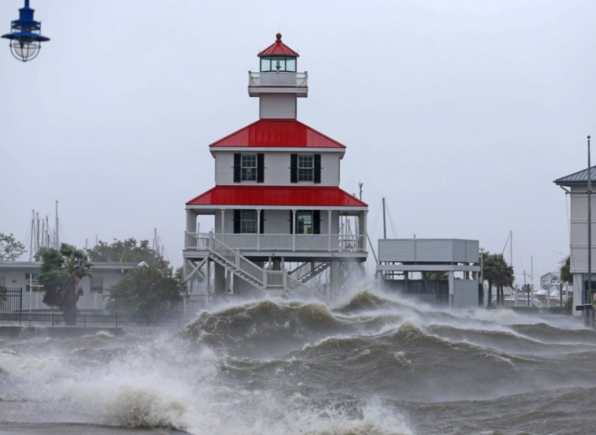 بايدن يعلن وقوع كارثة كبرى في