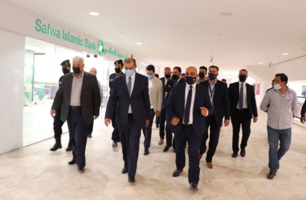 المول الأول في الزرقاء.. سوق باب