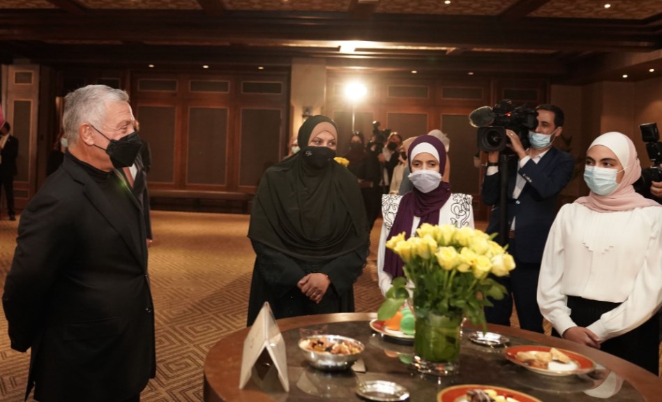 ماذا قال الملك لأوائل الثانوية العامة..