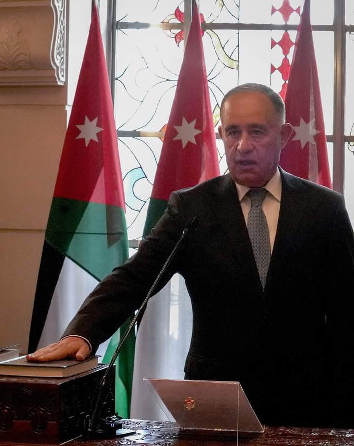 وزير المياه يعلن اسماء الشركات المؤهلة