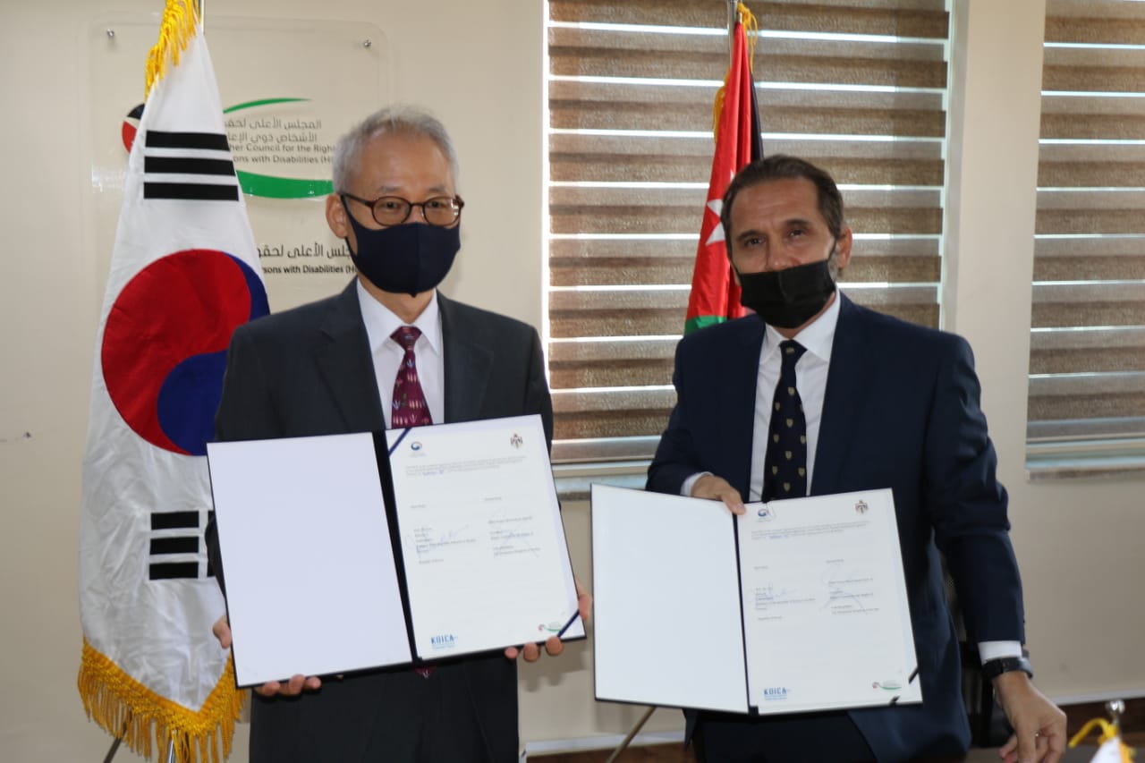 إجراء تقييم للغة الإشارة للطلاب الصم