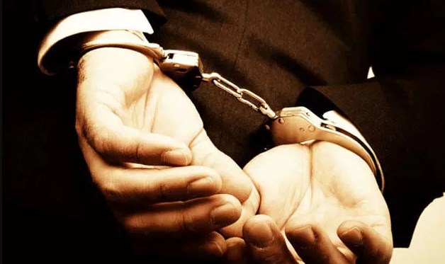 ضبطا في الزرقاء وبحقهما مبالغ مالية