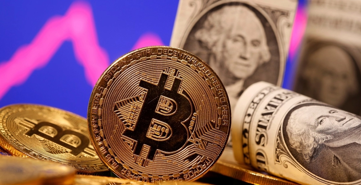 رجل أعمال شهير يحوّل جميع أمواله