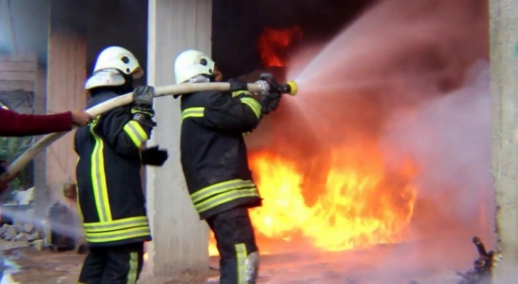 وفاة اب وابنه وإصابة 6 بحريق