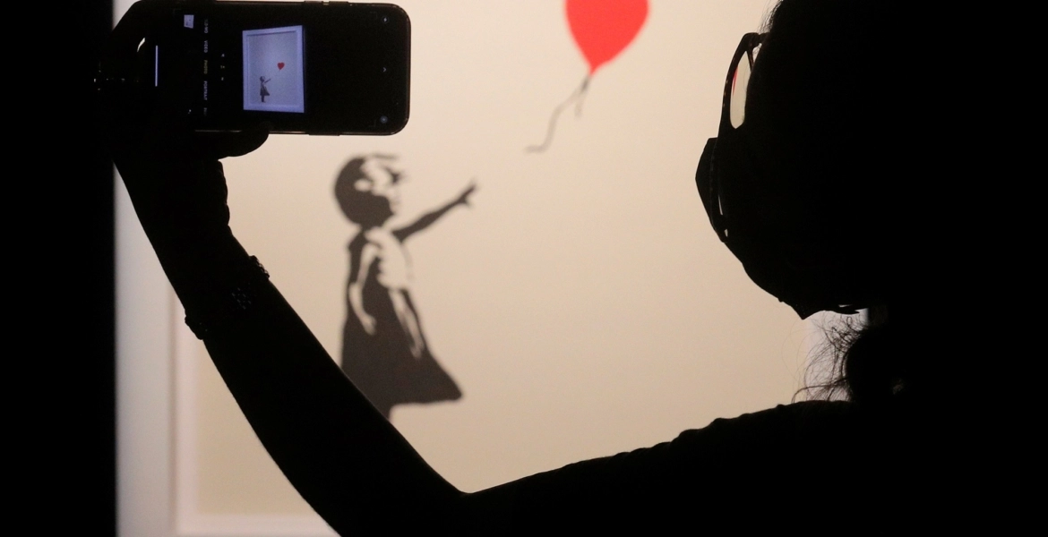 اللوحة التي “مزقت نفسها” تعرض مجددا