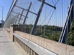 المنتحر متعرض للوعيد الشديد