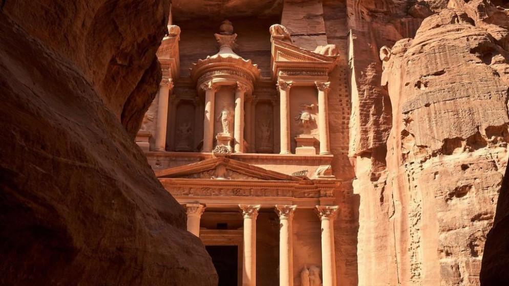 مفاوضات لاستقدام شركة طيران إضافية منخفضة