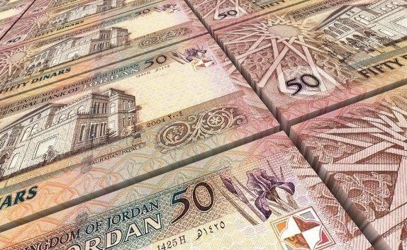 “الاتصالات” ترفد الخزينة بأكثر من 100