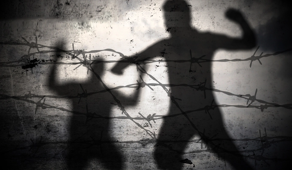 السوريون العائدون لبلادهم يلاقون أهوالا من