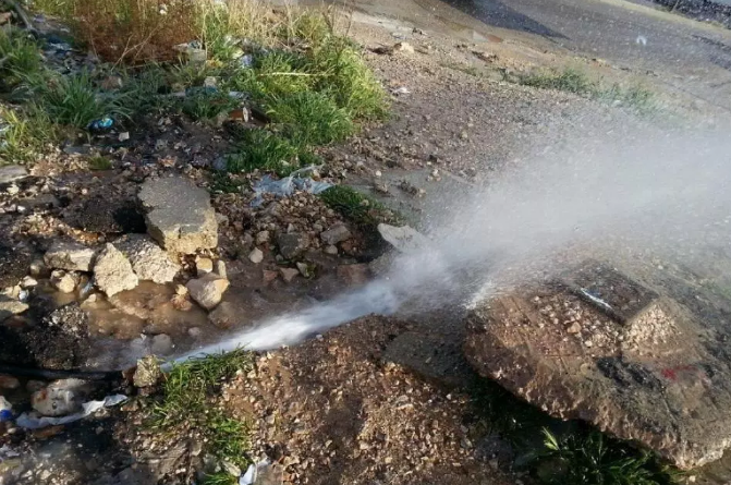 الاعتداء بالاعيرية النارية على خطوط المياه