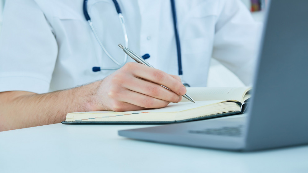 110 منح خارجية في تخصصات طبية