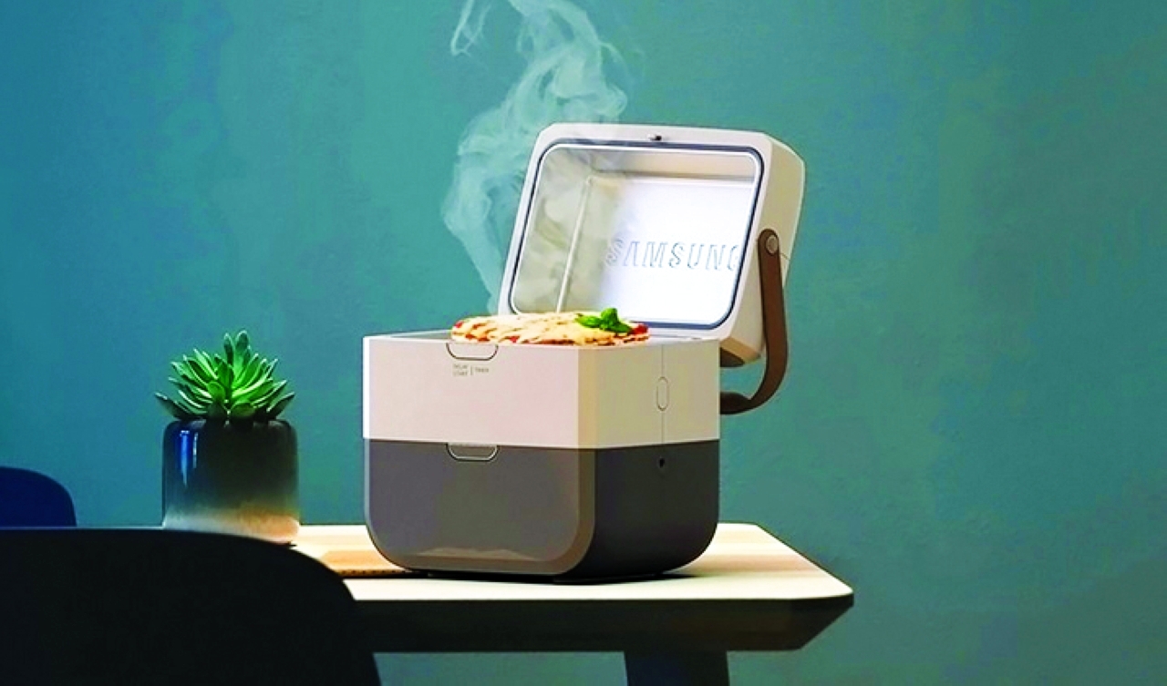 للمسافرين.. فرن محمول يطهو ويسخن الطعام