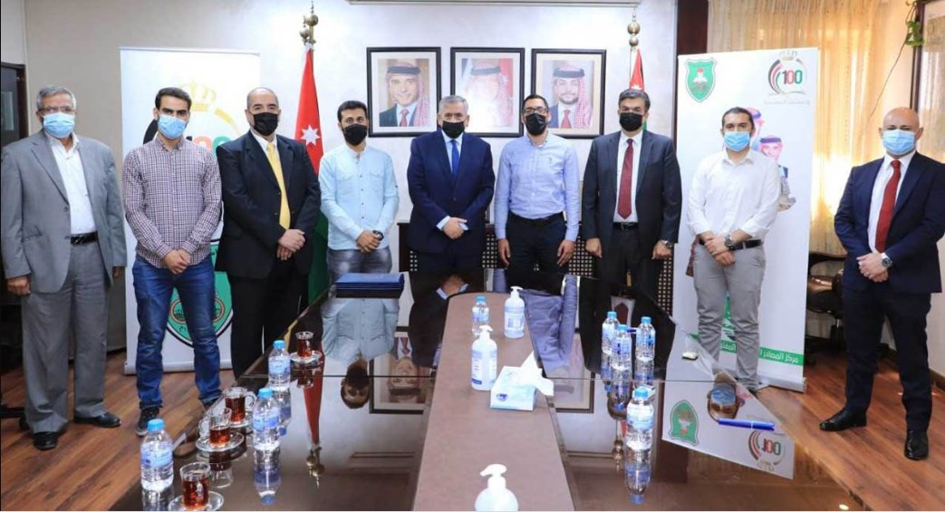 الأردنية تكرم الطلبة الفائزين بجائزة ولي
