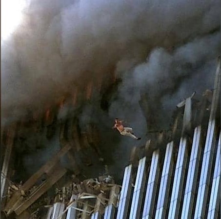 الرجل الساقط.. قصة الصورة الأكثر رعبا