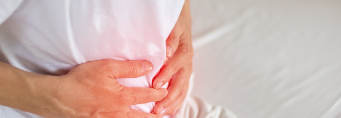 قد يسبّبه عسر الهضم والإمساك أو