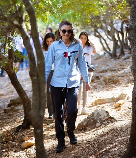 الملكة رانيا: بتجنن (صور)