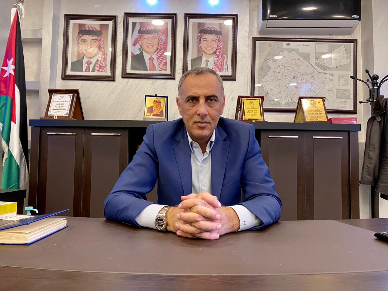 محافظ العاصمة ياسر العدوان يفرج عن