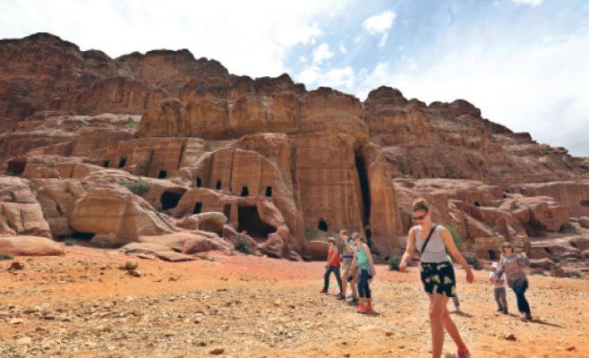 2 مليون سائح للمملكة في 5