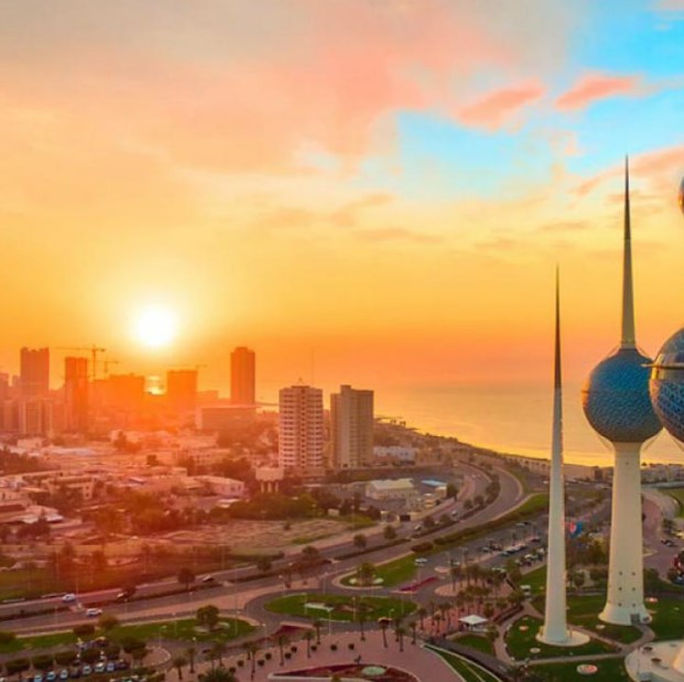 الكويت تخطط لتخفيض رواتب موظفين في