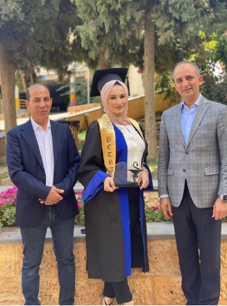 الصيدلانية تبارك النعيمي.. مبروك التخرج